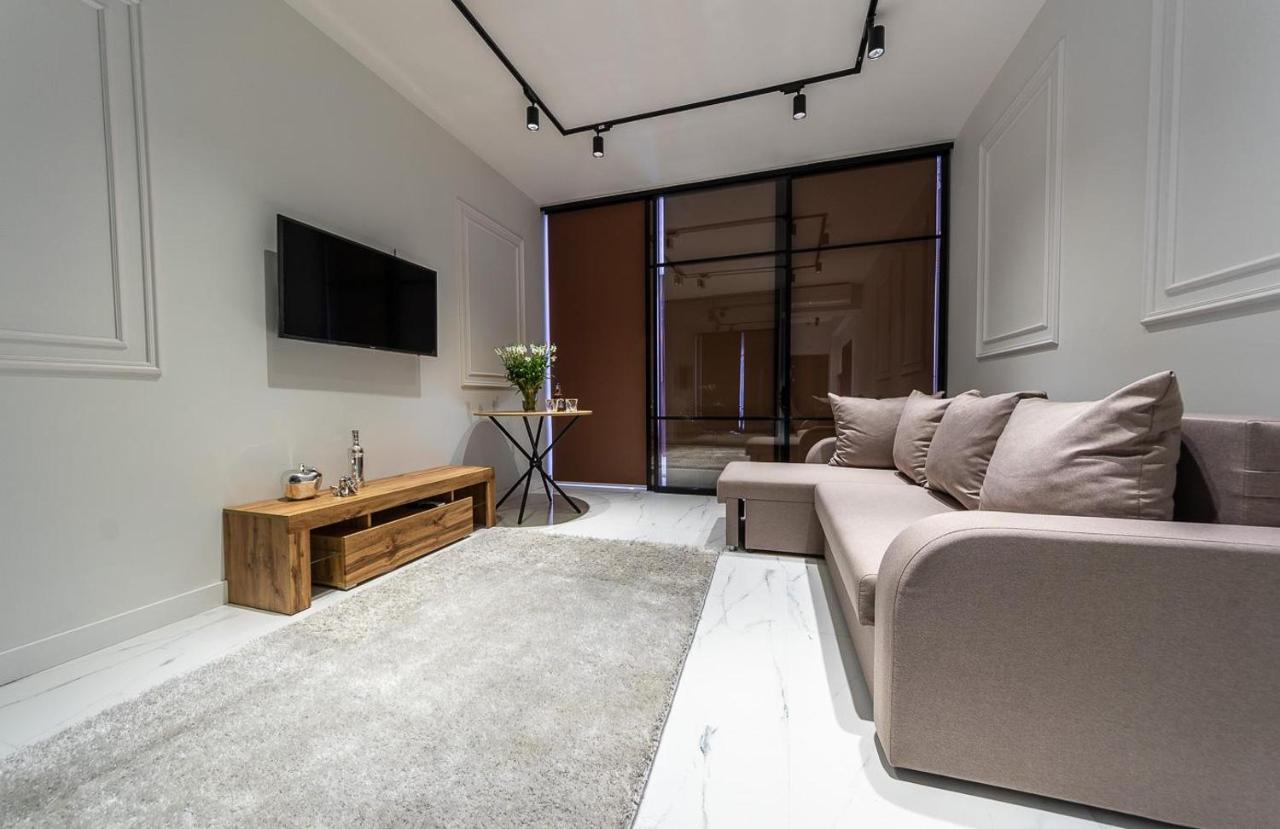 Fashionable Apartments. Smartplaza Metro Minskaya. Obolon เคียฟ ภายนอก รูปภาพ