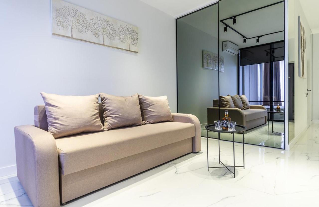 Fashionable Apartments. Smartplaza Metro Minskaya. Obolon เคียฟ ภายนอก รูปภาพ