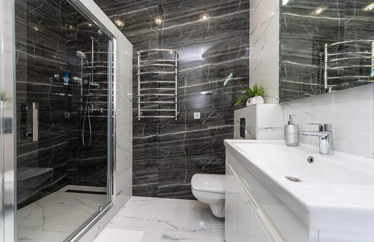 Fashionable Apartments. Smartplaza Metro Minskaya. Obolon เคียฟ ภายนอก รูปภาพ