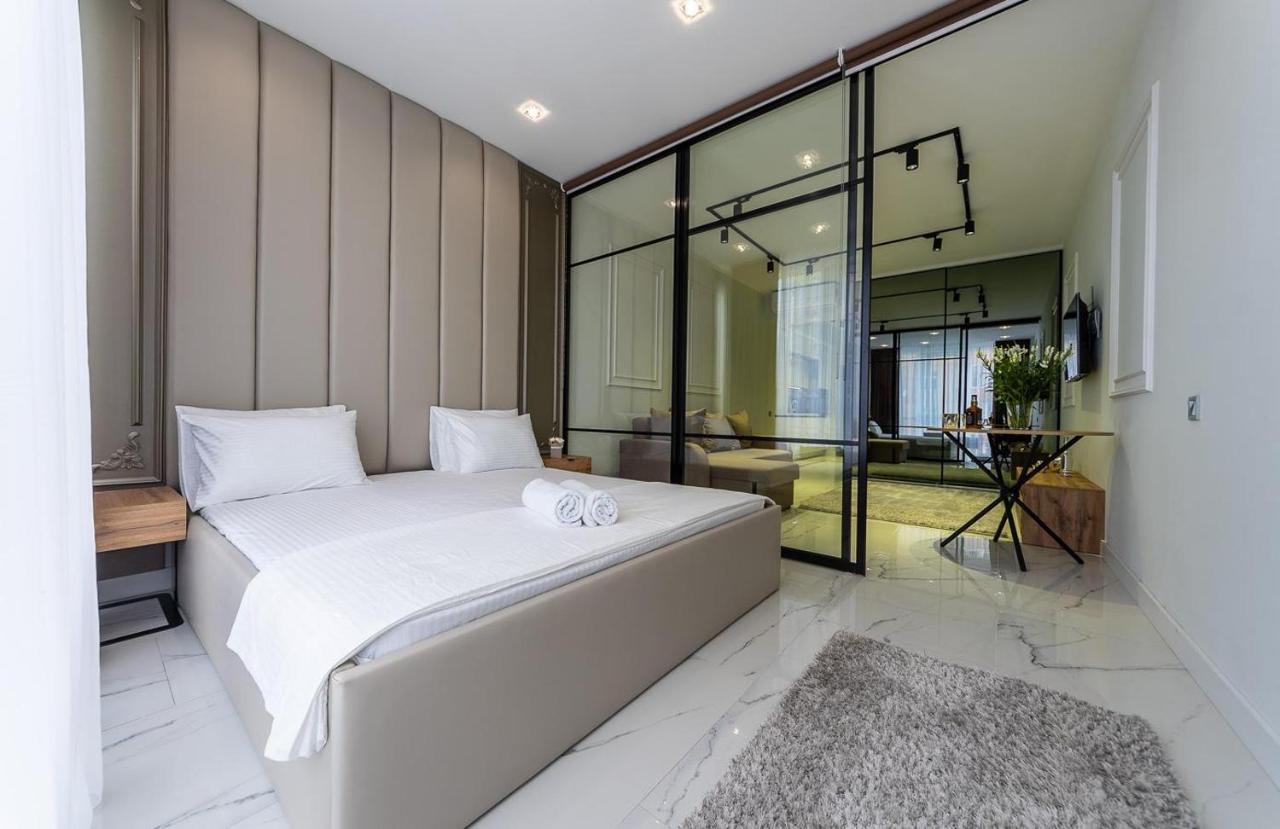 Fashionable Apartments. Smartplaza Metro Minskaya. Obolon เคียฟ ภายนอก รูปภาพ