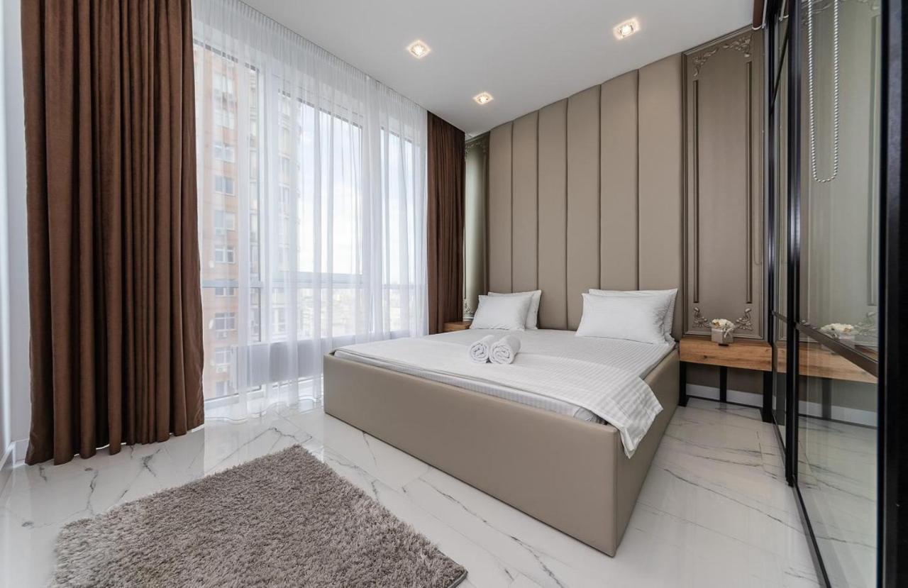 Fashionable Apartments. Smartplaza Metro Minskaya. Obolon เคียฟ ภายนอก รูปภาพ