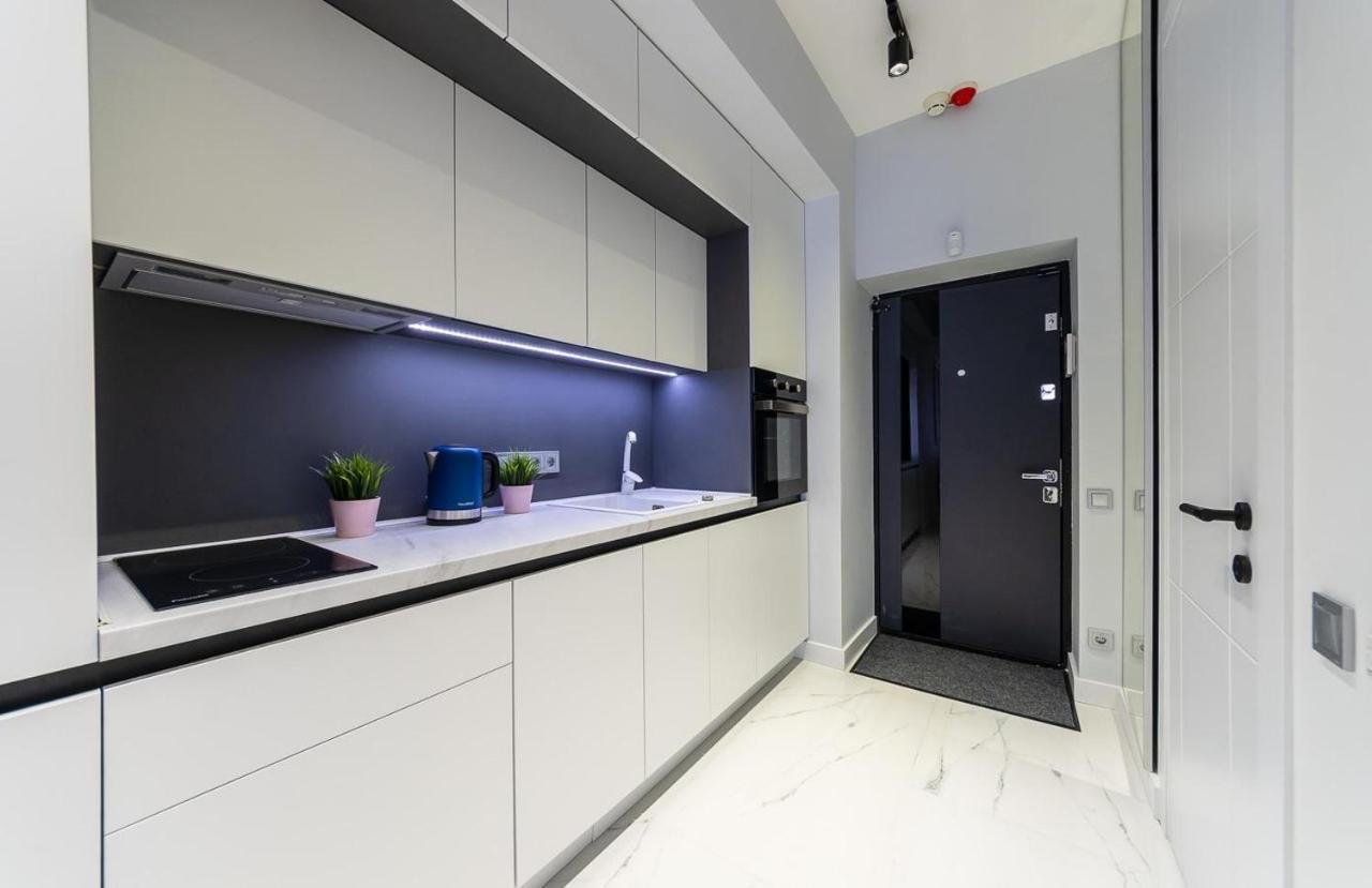 Fashionable Apartments. Smartplaza Metro Minskaya. Obolon เคียฟ ภายนอก รูปภาพ